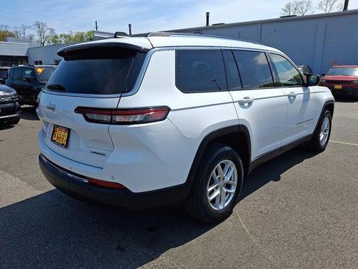 Bright White Clearcoat 2023 Jeep Grand Cherokee L Laredo