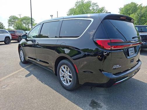 2025 Chrysler Pacifica L