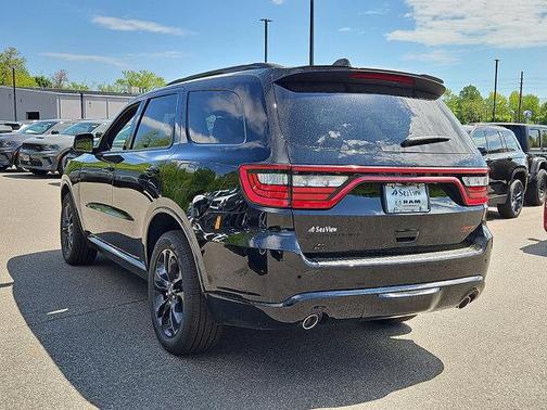 DB Black Clearcoat 2026 Dodge Durango GT Plus
