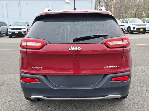 Deep Cherry Red Crystal Pearlcoat 2017 Jeep Cherokee Limited
