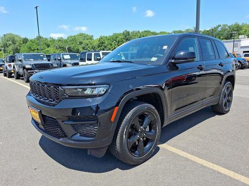 2023 Jeep Grand Cherokee Altitude