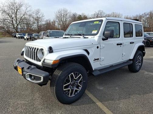 2026 Jeep Wrangler 4-Door Sahara 4x4
