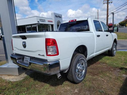 2024 RAM 2500 Tradesman Crew Cab 4x4 6'4' Box