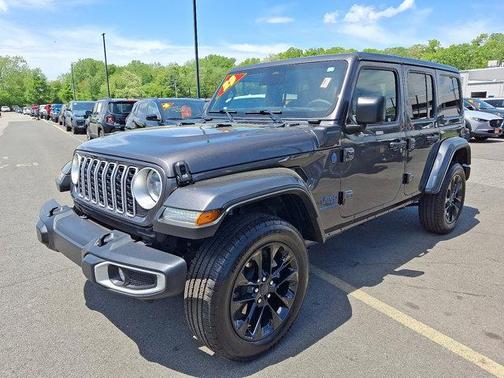Granite Crystal Metallic Clearcoat 2025 Jeep Wrangler 4xe Sahara