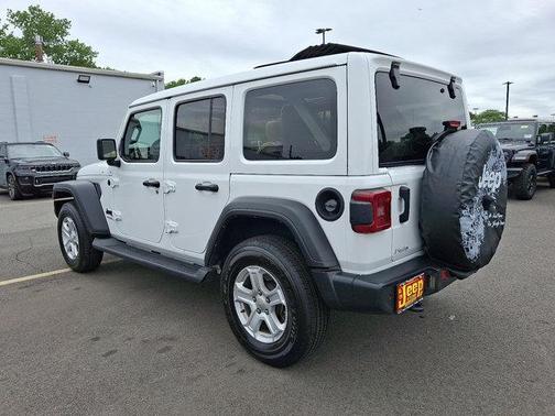 2022 Jeep Wrangler Unlimited Sport