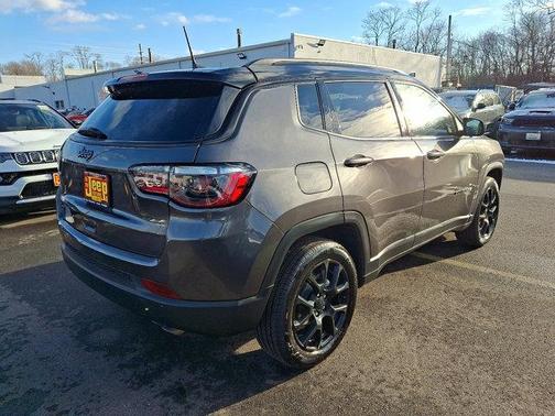 2022 Jeep Compass Latitude