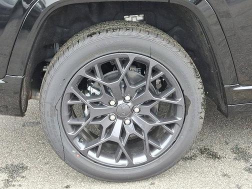 2025 Jeep Grand Cherokee L Summit Reserve