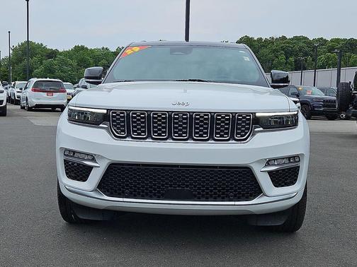 Bright White Clearcoat 2025 Jeep Grand Cherokee Summit