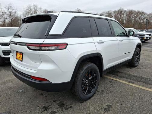 2025 Jeep Grand Cherokee Altitude