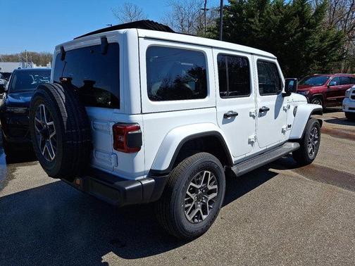 Bright White Clearcoat 2026 Jeep Wrangler 4-Door Sahara 4x4