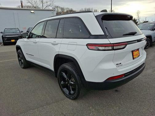 2023 Jeep Grand Cherokee Altitude