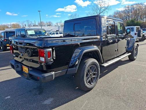 2026 Jeep Gladiator Sport S