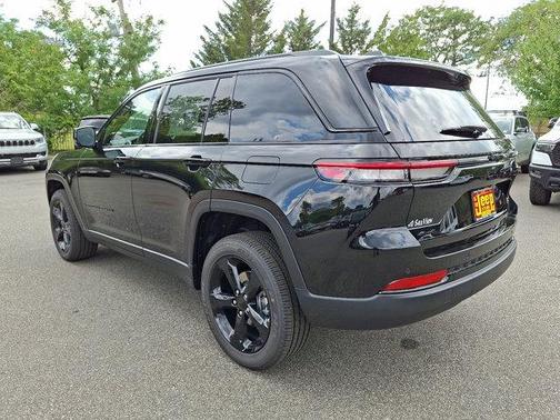 2025 Jeep Grand Cherokee Altitude