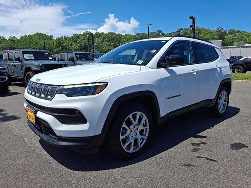 2022 Jeep Compass Latitude Lux