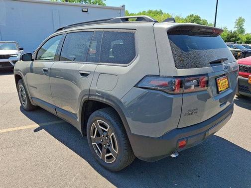 Sting-Gray Clearcoat 2026 Jeep Cherokee Laredo 4x4