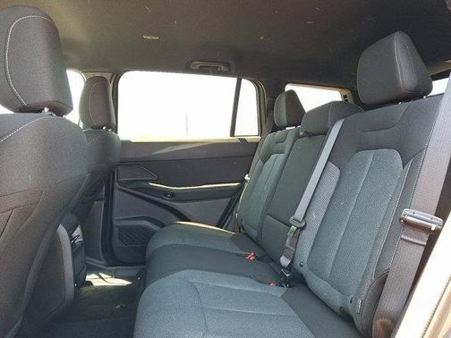 Sting-Gray Clearcoat 2026 Jeep Cherokee Laredo 4x4