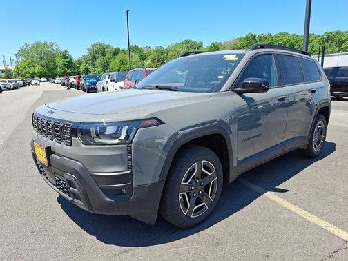 Sting-Gray Clearcoat 2026 Jeep Cherokee Laredo 4x4