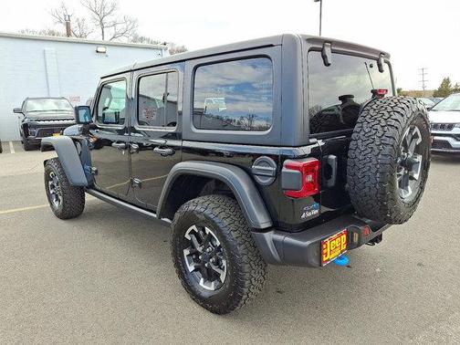Black Clearcoat 2025 Jeep Wrangler 4xe Rubicon