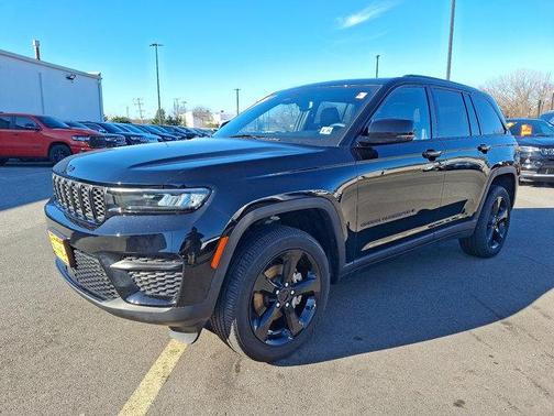 2023 Jeep Grand Cherokee Altitude