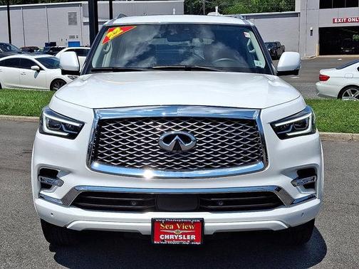 2022 INFINITI QX80 Luxe