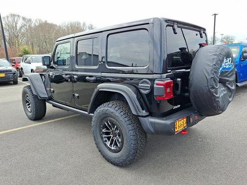 Black Clearcoat 2026 Jeep Wrangler Rubicon