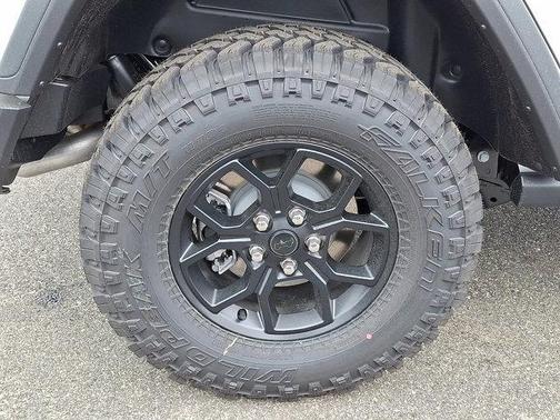Bright White Clearcoat 2026 Jeep Wrangler Willys