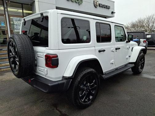 2025 Jeep Wrangler 4xe Sahara