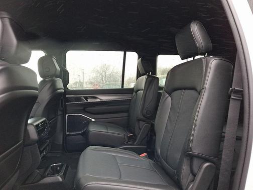 Bright White Clearcoat 2026 Jeep Grand Wagoneer 4x4