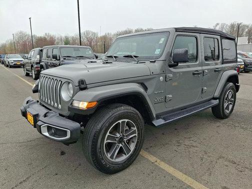 Sting-Gray Clearcoat 2023 Jeep Wrangler 4-Door Sahara 4x4
