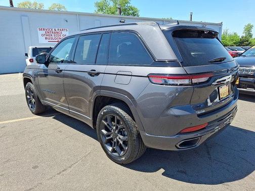 Baltic Gray Metallic Clearcoat 2024 Jeep Grand Cherokee 4xe Anniversary Edition