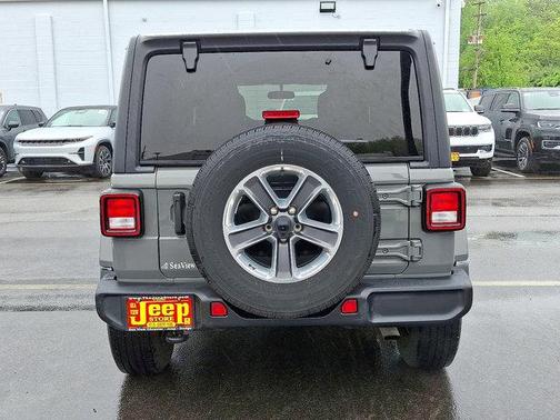 2021 Jeep Wrangler Unlimited Sahara