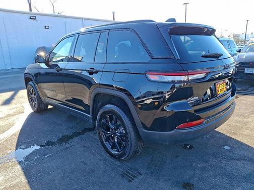 2025 Jeep Grand Cherokee Altitude