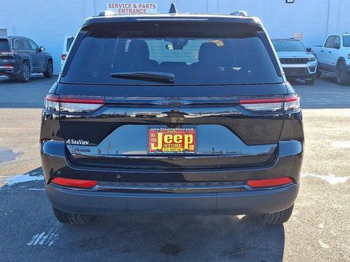 2025 Jeep Grand Cherokee Altitude