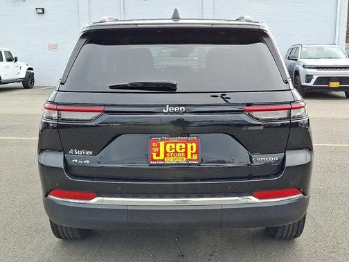 2023 Jeep Grand Cherokee Laredo