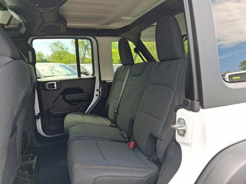 Bright White Clearcoat 2026 Jeep Wrangler Willys