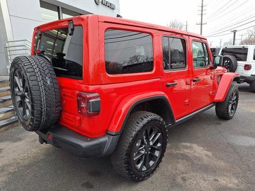 2025 Jeep Wrangler 4xe Base