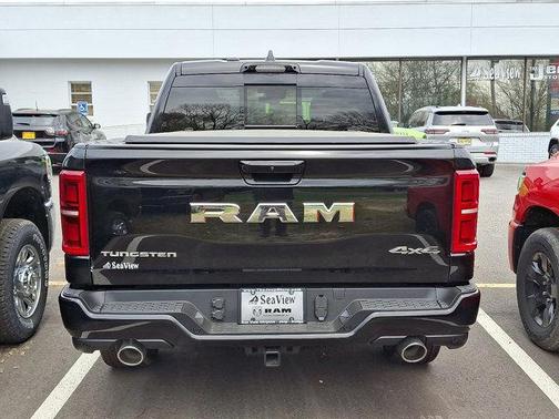 2025 RAM 1500 ST