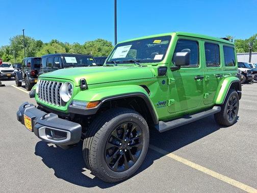 2025 Jeep Wrangler 4xe Sahara
