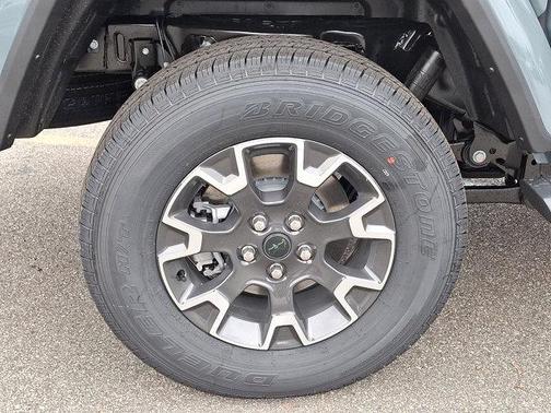 2026 Jeep Gladiator Sahara 4x4