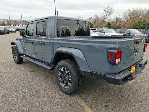 2026 Jeep Gladiator Sahara 4x4