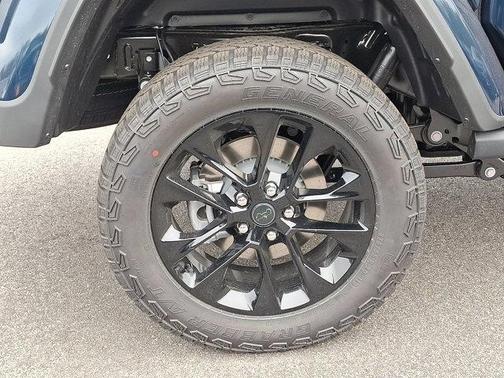 2025 Jeep Gladiator Nighthawk