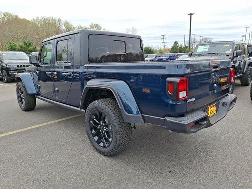 2025 Jeep Gladiator Nighthawk