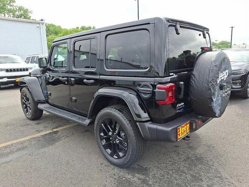 2025 Jeep Wrangler 4xe Sahara