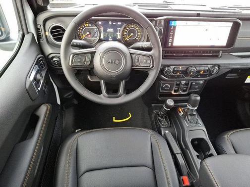 2026 Jeep Gladiator Sahara 4x4