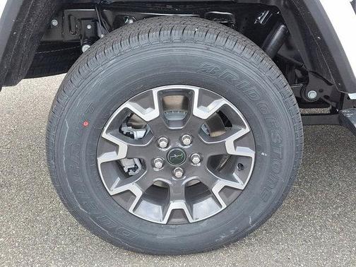 2026 Jeep Gladiator Sahara 4x4