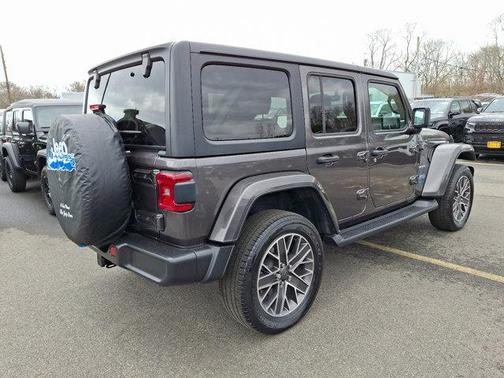 2022 Jeep Wrangler Unlimited 4xe Sahara