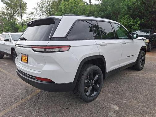 2025 Jeep Grand Cherokee Altitude