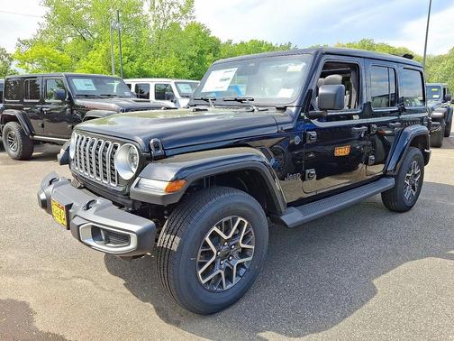 Black Clearcoat 2026 Jeep Wrangler 4-Door Sahara 4x4