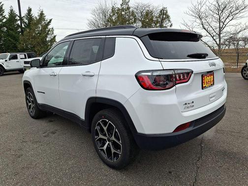 Bright White Clearcoat 2026 Jeep Compass Limited
