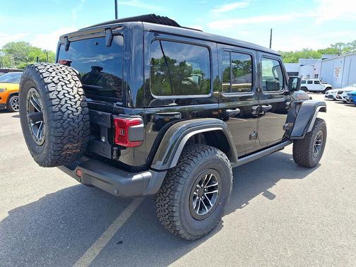 Black Clearcoat 2026 Jeep Wrangler Rubicon